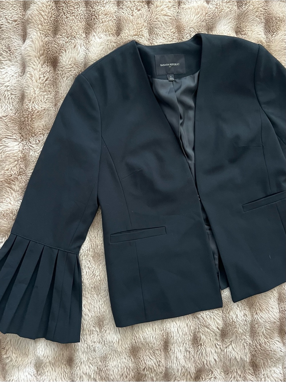 Banana Republic Black Collarless Blazer with Pleated Bell Sleeves size 2